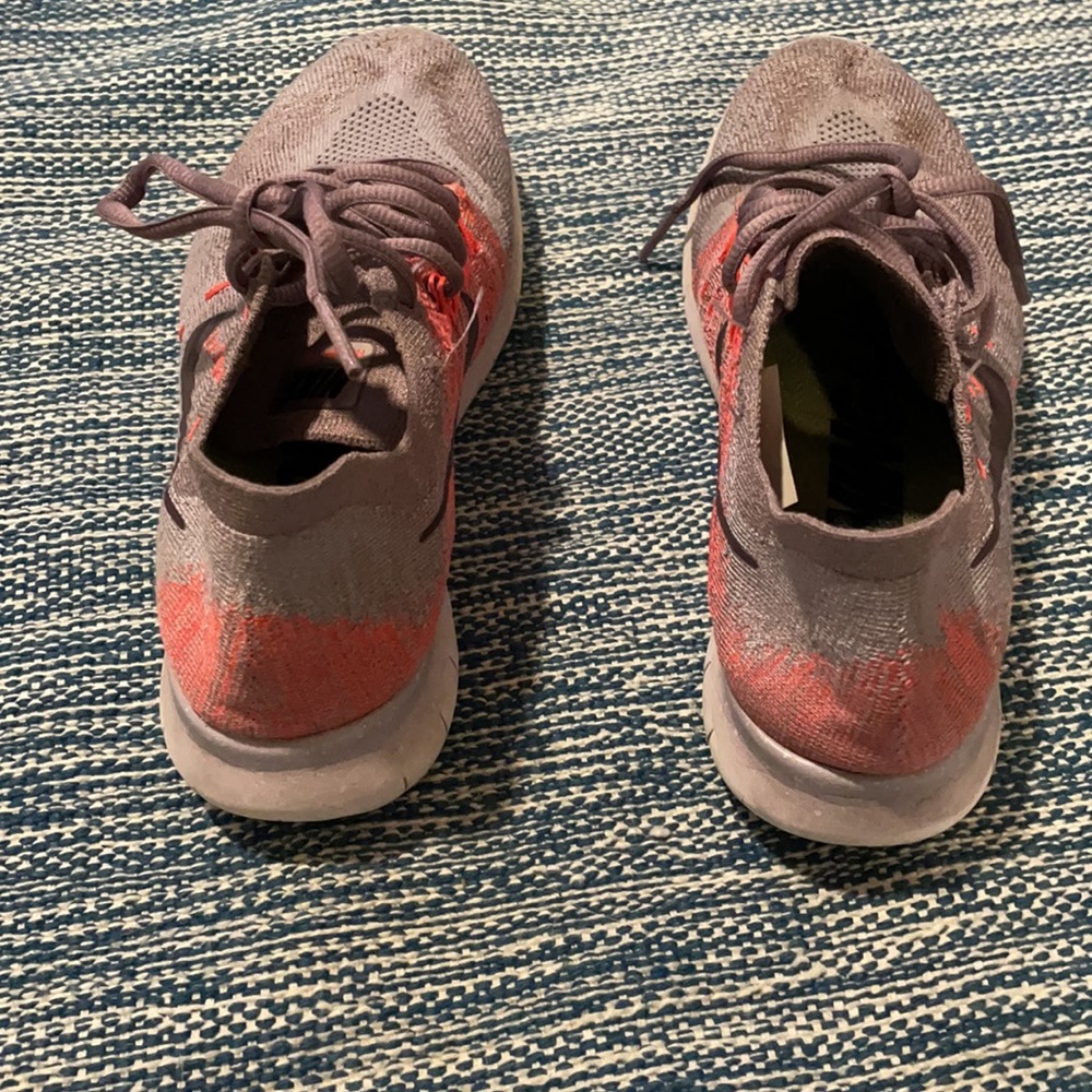 Nike Free Running Shoes - Picture 2 of 4